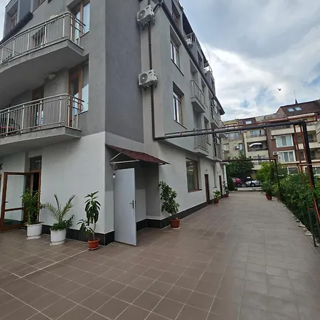 Gæstehus Petrovi 3*