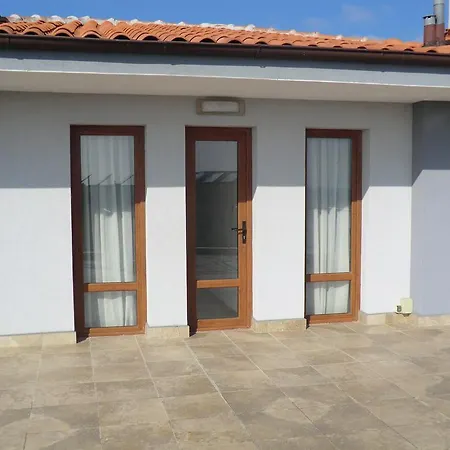 Petrovi Gæstehus Ravda