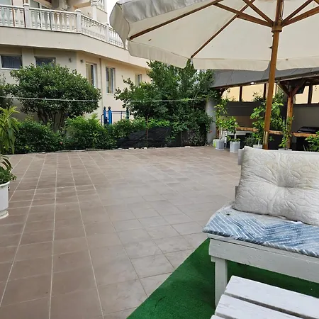 Petrovi Πανσιόν 3*